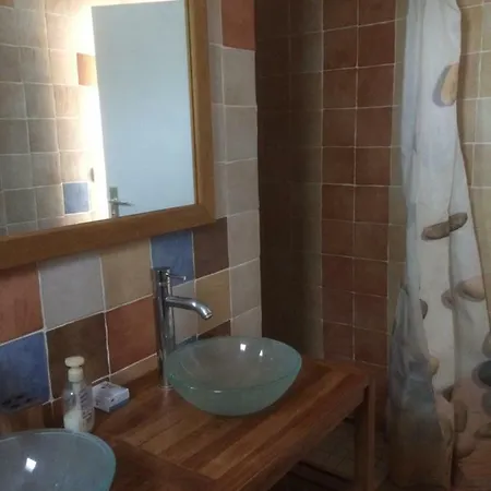 Appt Plein Sud Avec Jacuzzi Privatif A 300m Plage 公寓 *