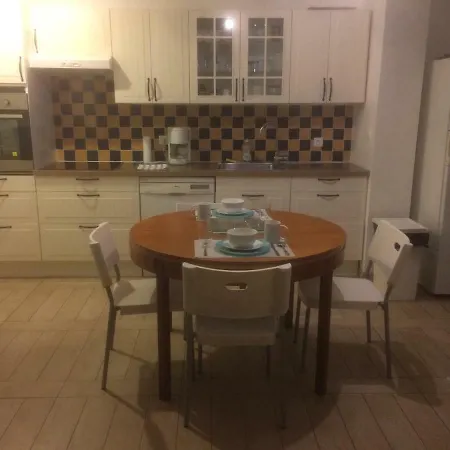 Appt Plein Sud Avec Jacuzzi Privatif A 300m Plage 公寓 圣纳泽尔
